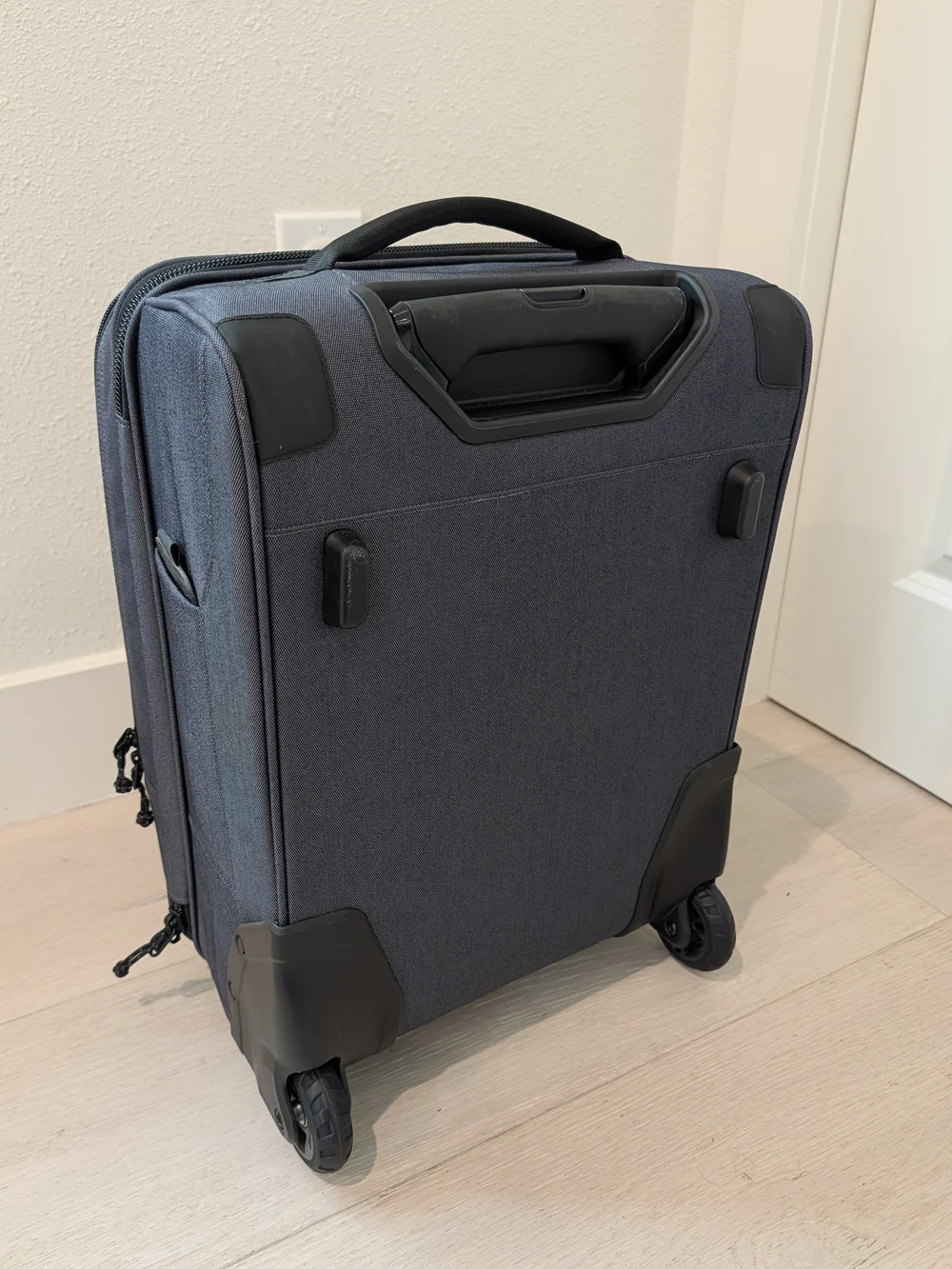 OGIO men carry